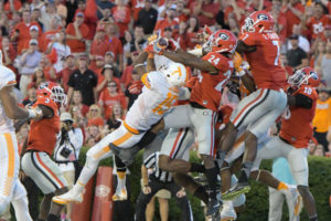 Oct 1, 2016; Athens, GA, USA; Tennessee Volunteers wide receiver Jauan Jennings (15) catches a game winning touchdown pass in front of Georgia Bulldogs safety Dominick Sanders (24) on the last play on the game during the fourth quarter at Sanford Stadium. Tennessee defeated Georgia 34-31. Mandatory Credit: Dale Zanine-USA TODAY Sports ORG XMIT: USATSI-270224 ORIG FILE ID:  20161001_ggw_sz2_026.JPG